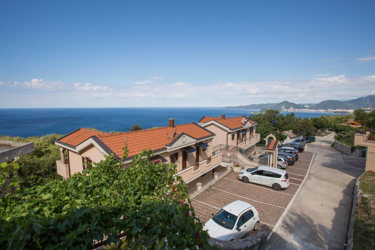 Apartments Natasa Sveti Stefan Exterior foto
